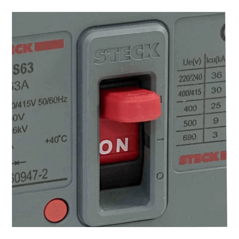 Disjuntor Caixa Moldada Tripolar Térmico E Magnético Fixos 690VCA 150a 3KA SDJS150 Steck